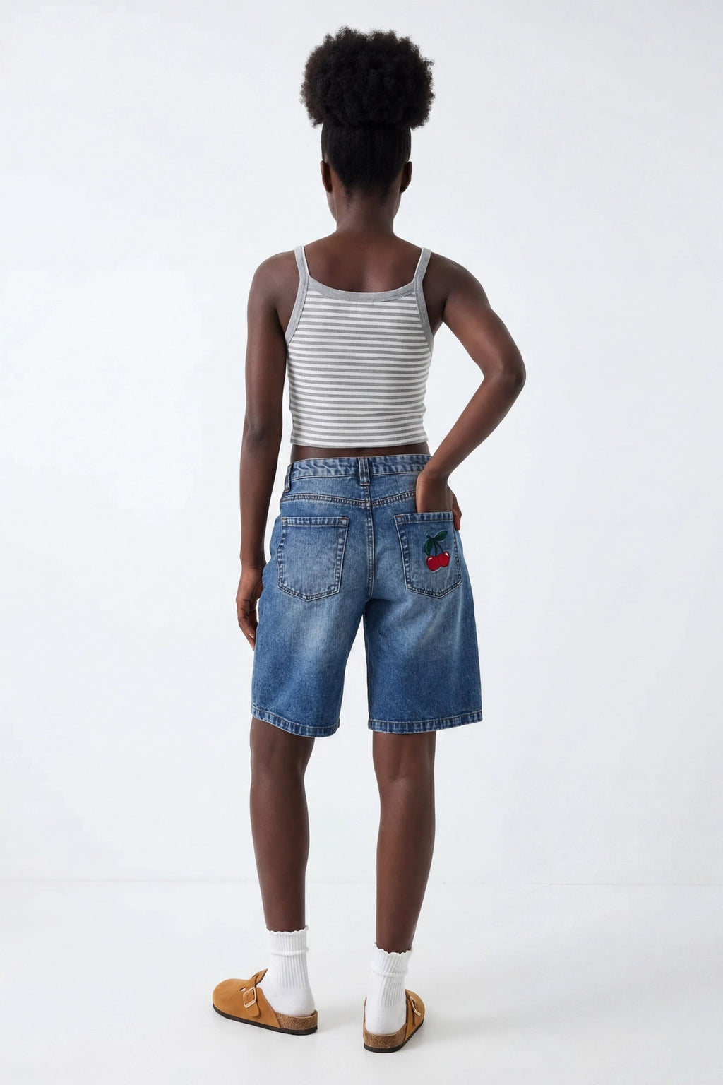 Brooklyn Low Rise Embroidered Baggy Denim Jort