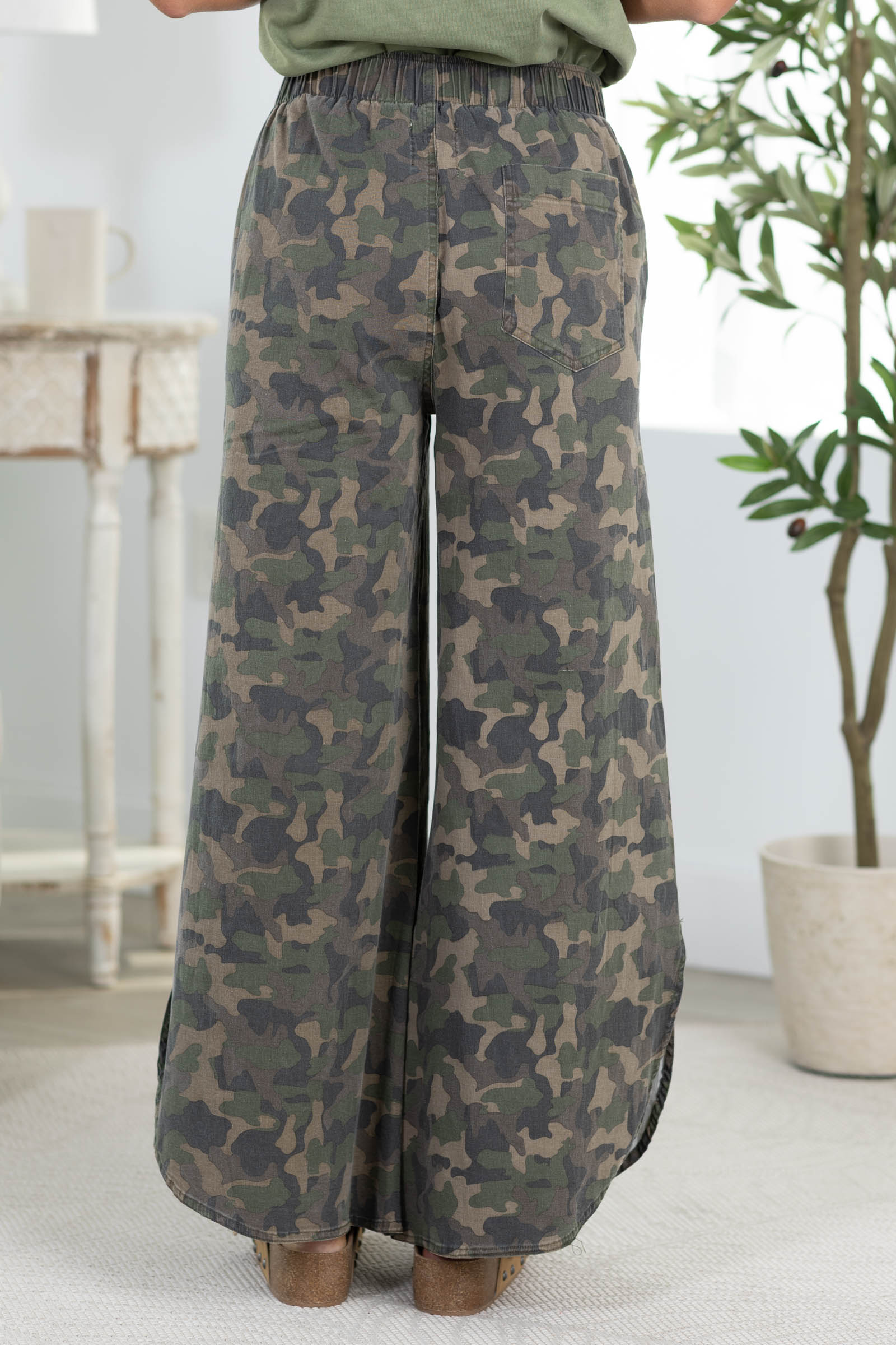 Camo Tulip Hem Relaxed Fit Pants