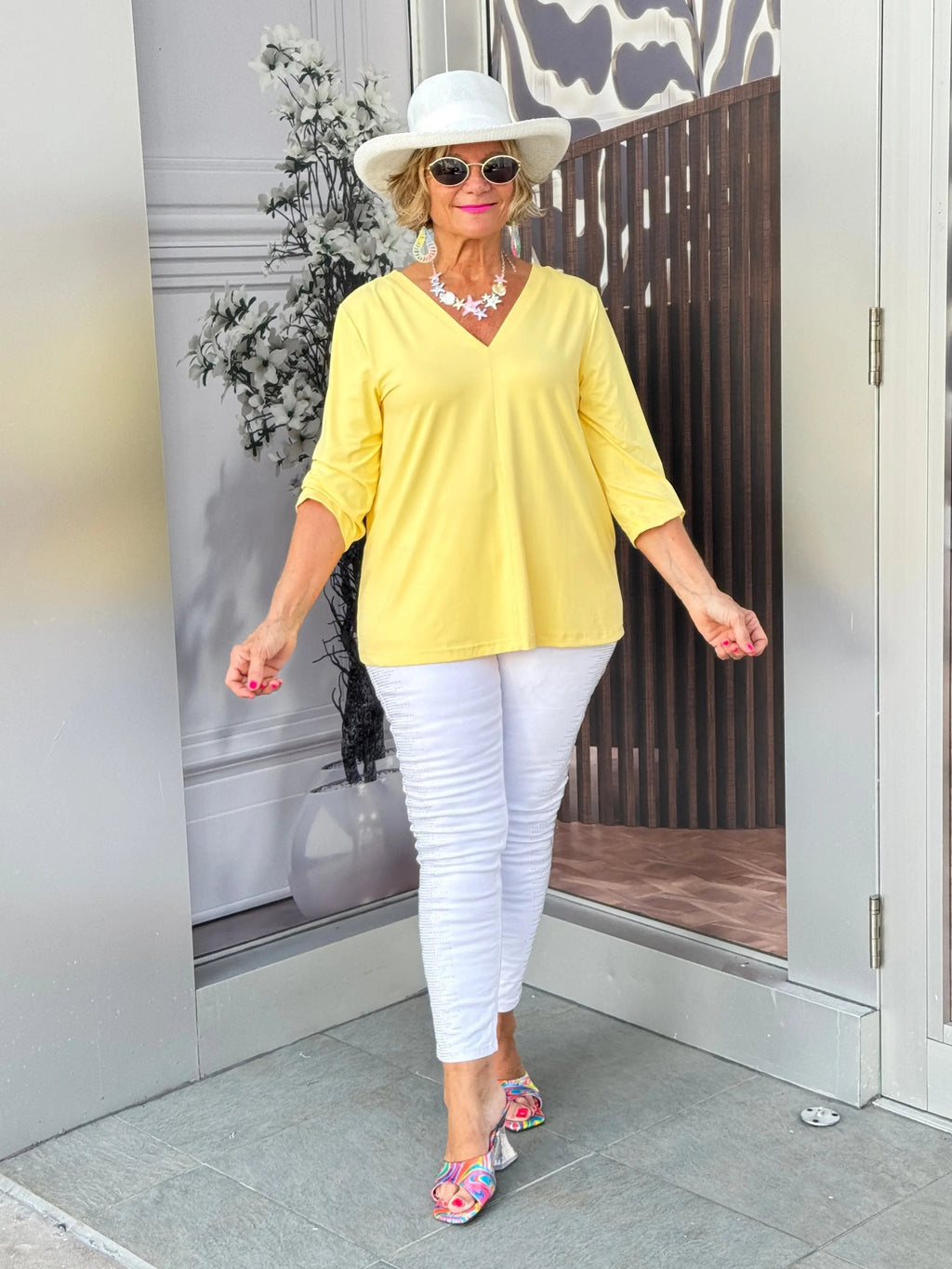 LULU-B YELLOW TAILORED V SLEEVE TOP
