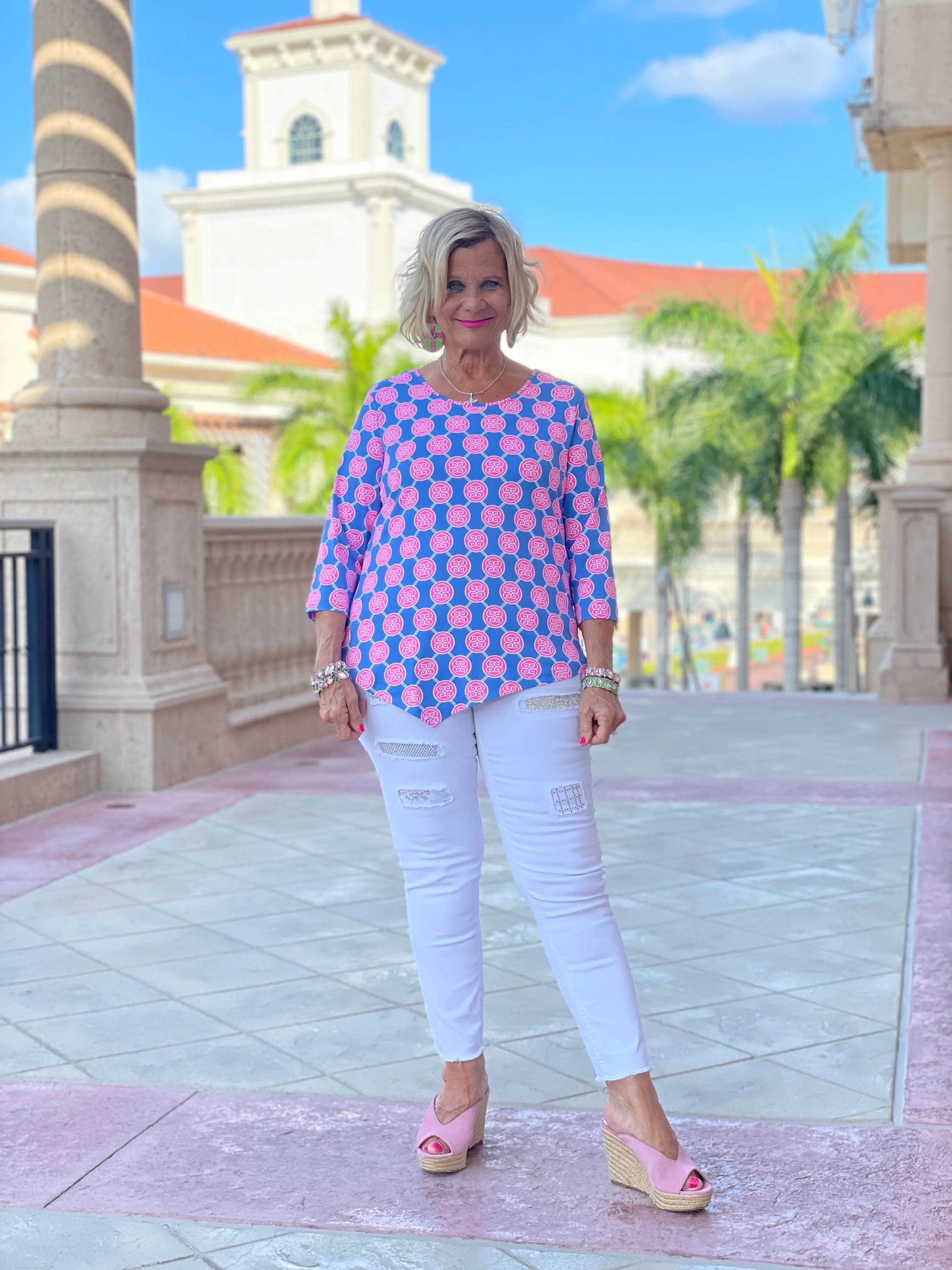 MEDALLION ASYMMETRIC TOP