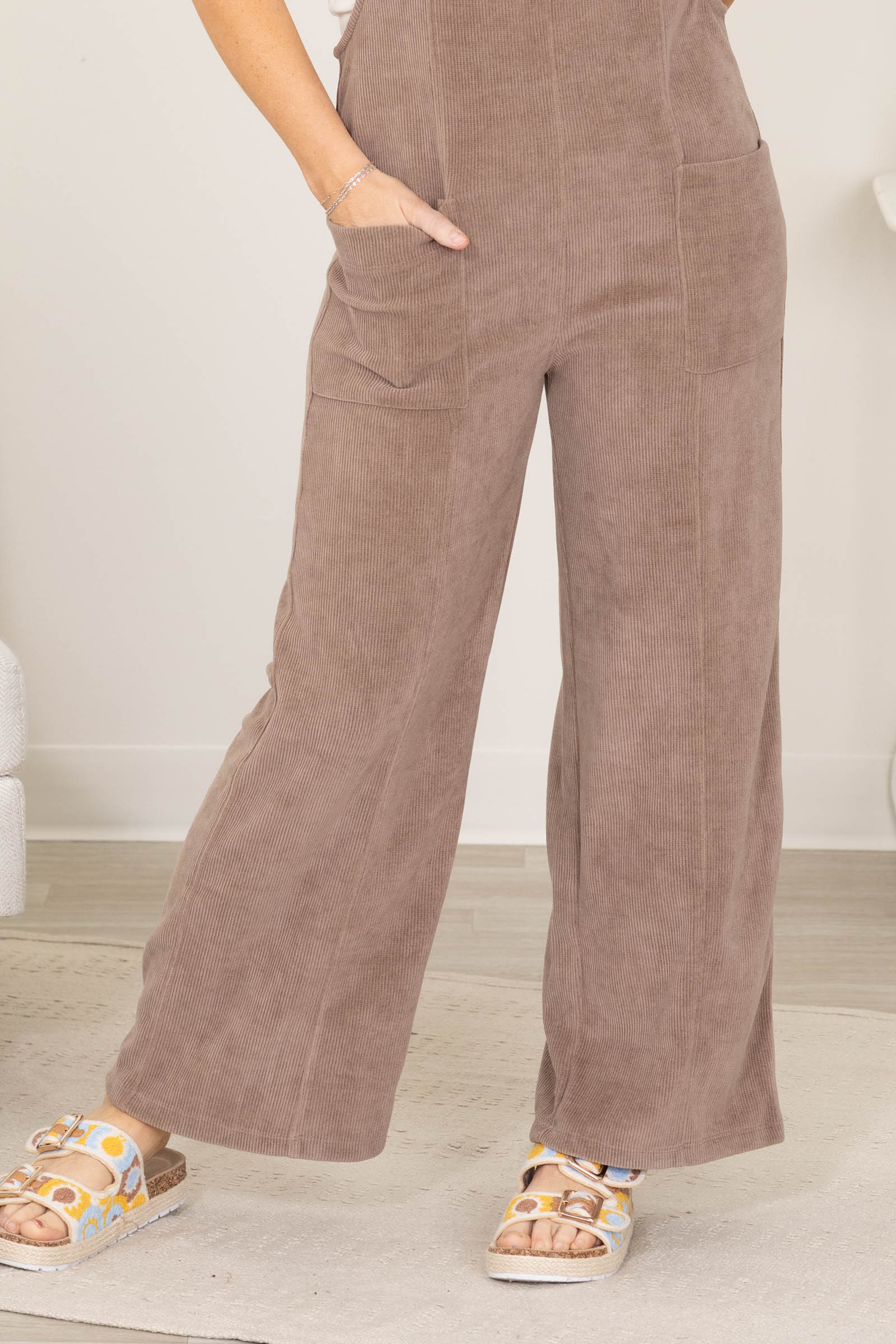 Classic Relaxed Wide-Leg Corduroy Overalls