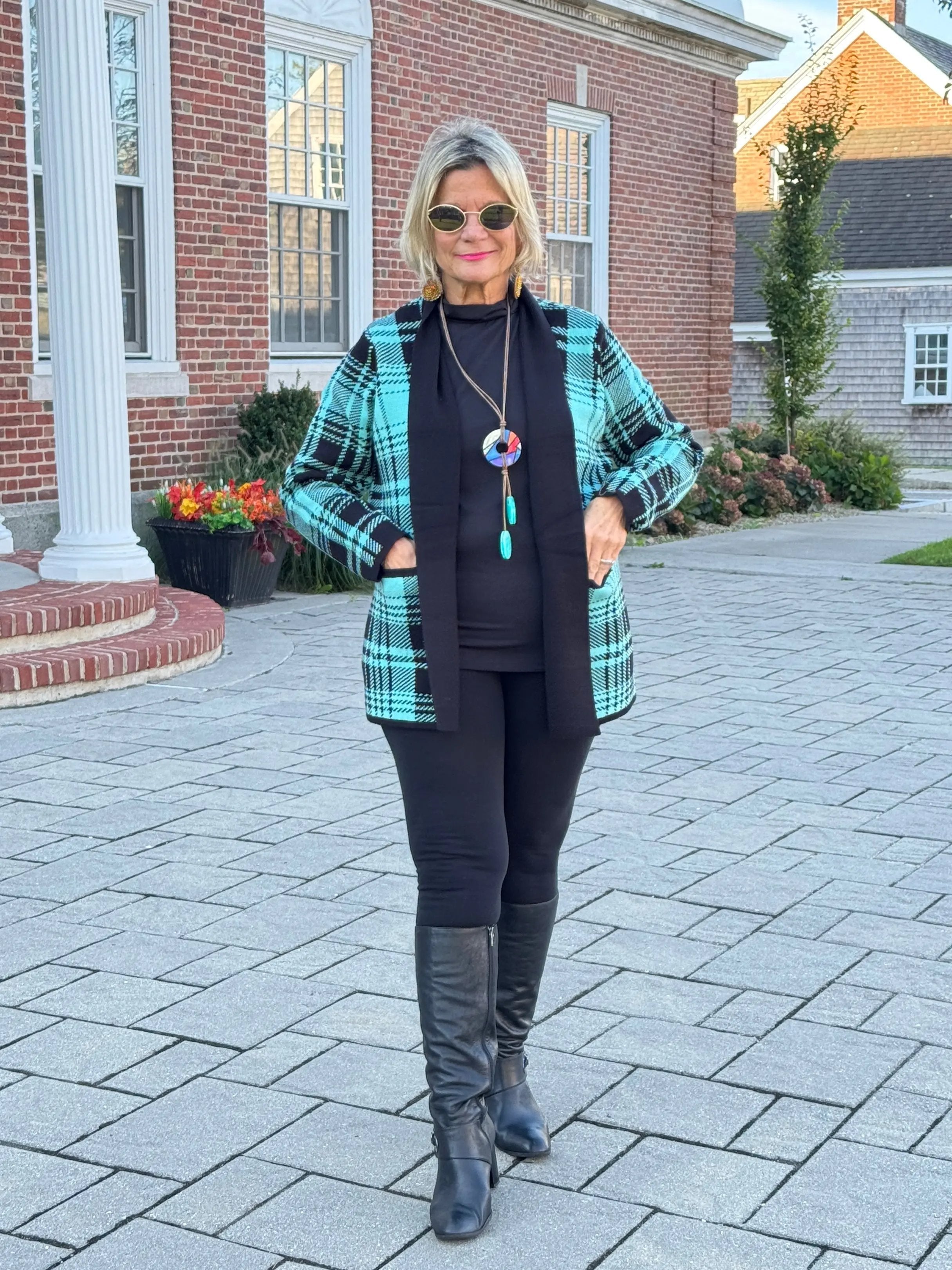 SOUTHERN NIGHTS TEIL POCKET SWEATER