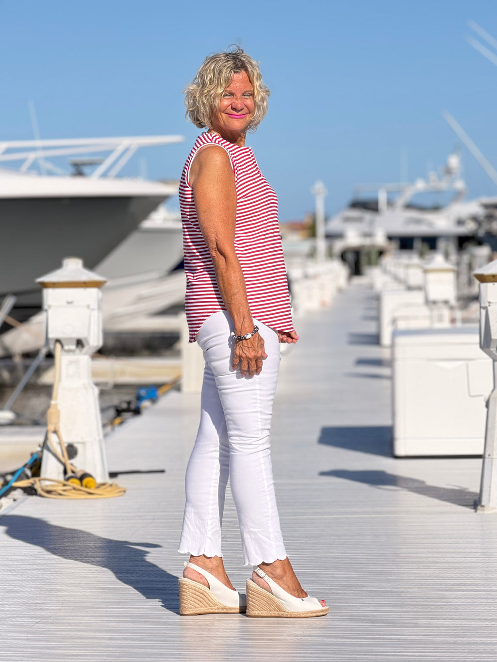 REGATTA RED STRIPED NOTCH TOP