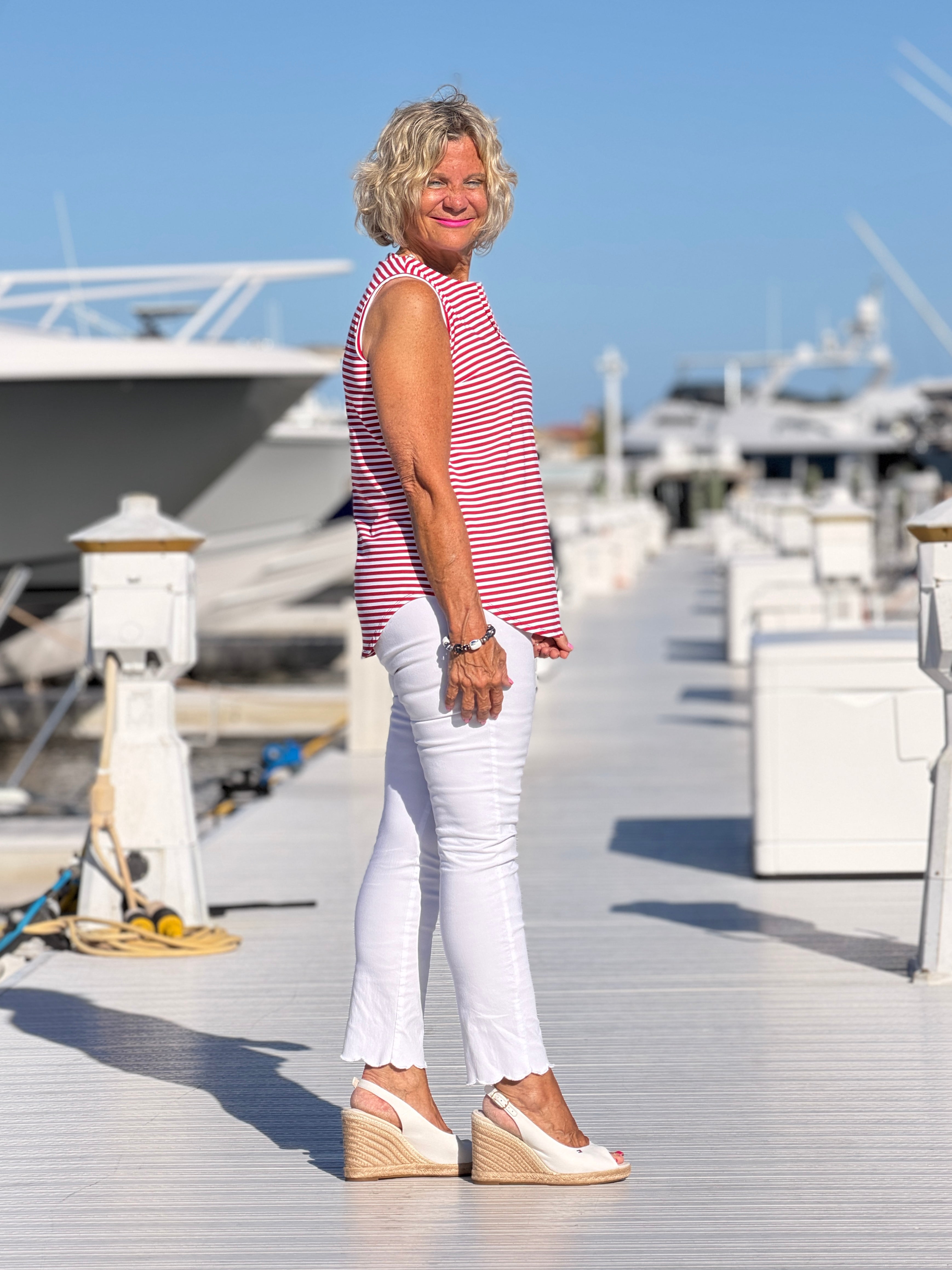 REGATTA RED STRIPED NOTCH TOP