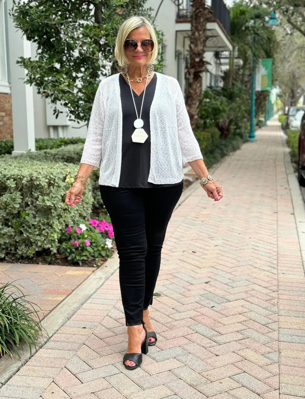 SOUTH BEACH WHITE NECKLACE
