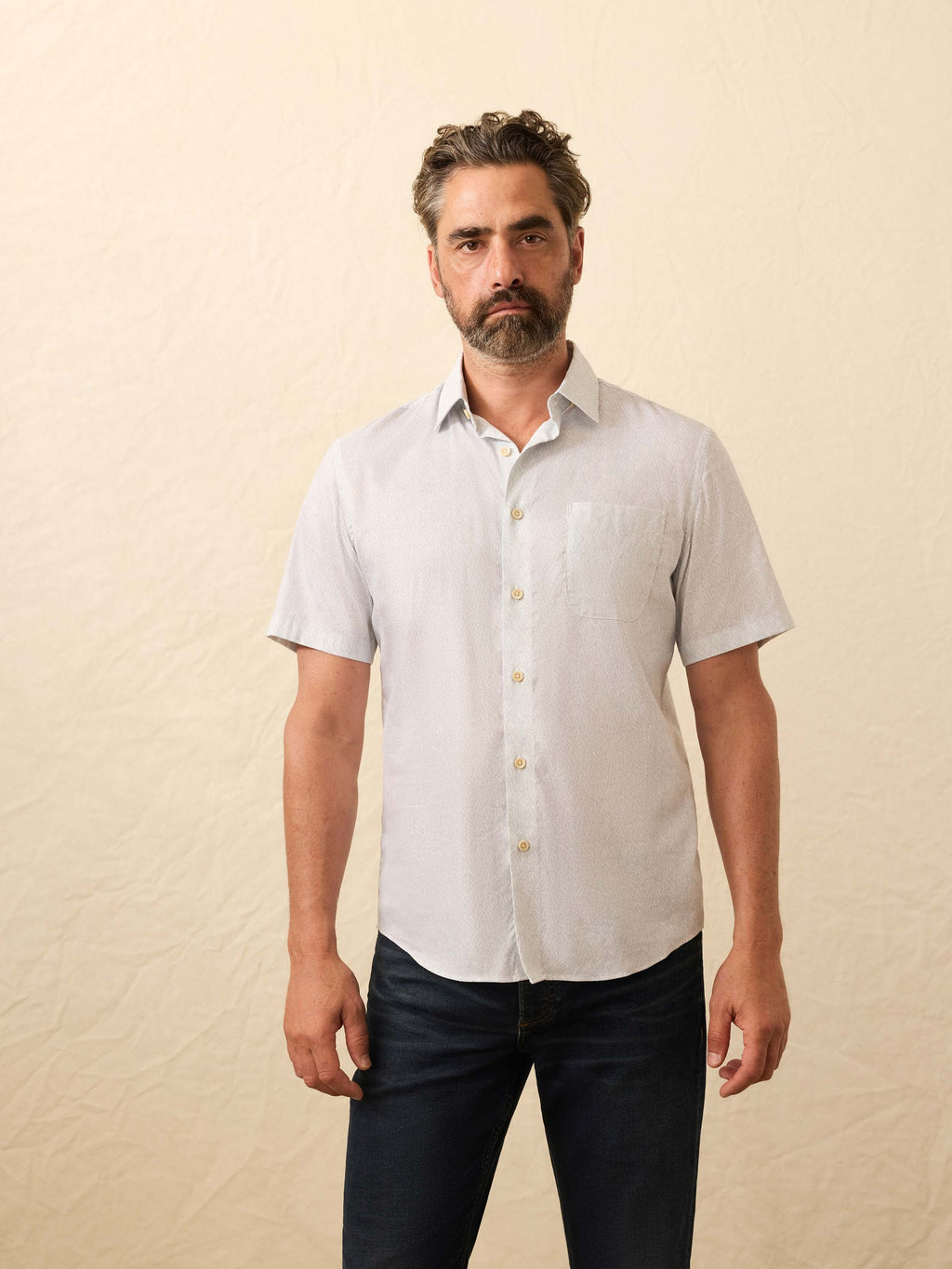 Short-Sleeve Movement™ Monterey Shirt - Ivory Sky Rainforest