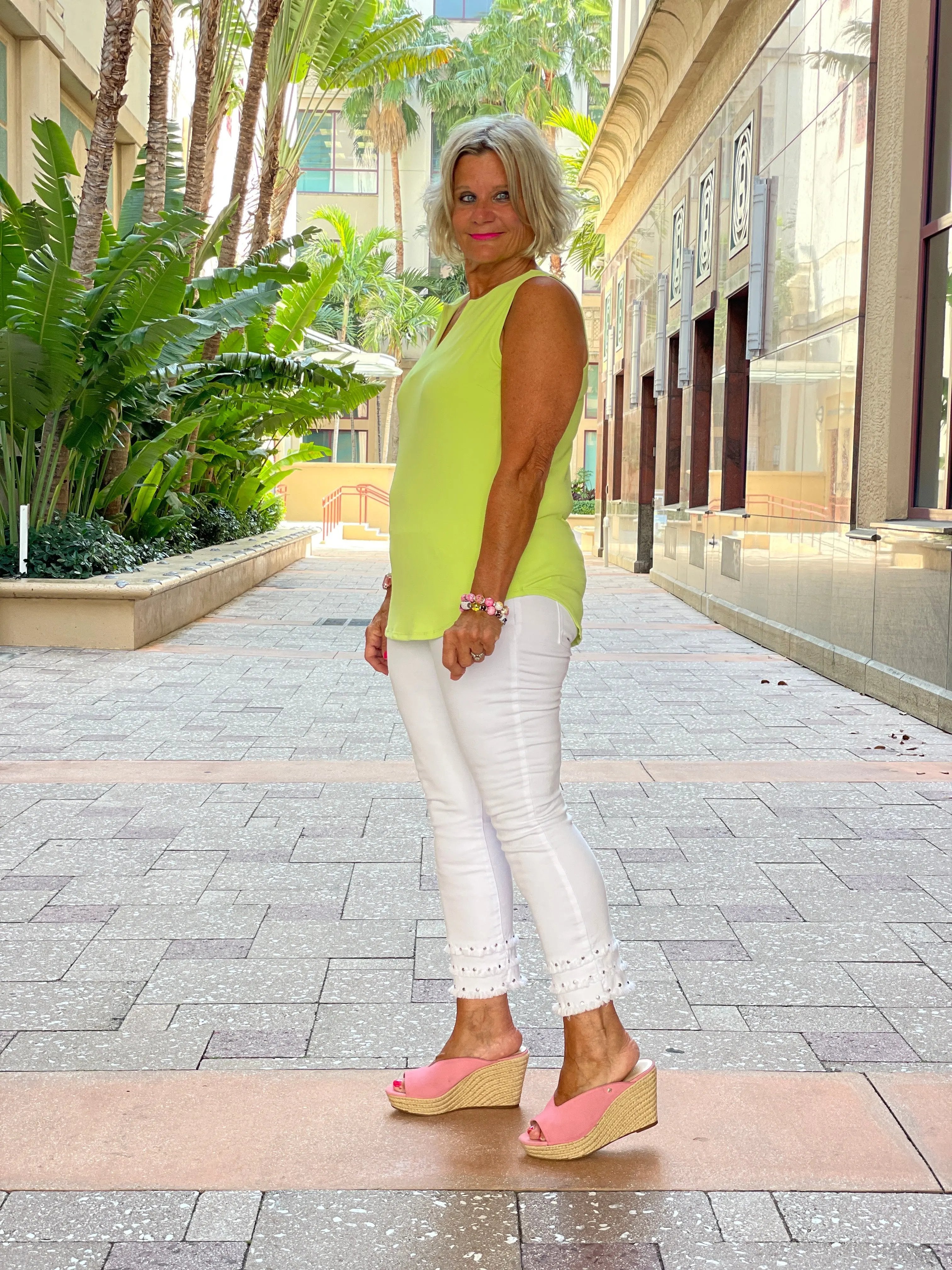 SOLID LIME SLEEVELESS V NECK
