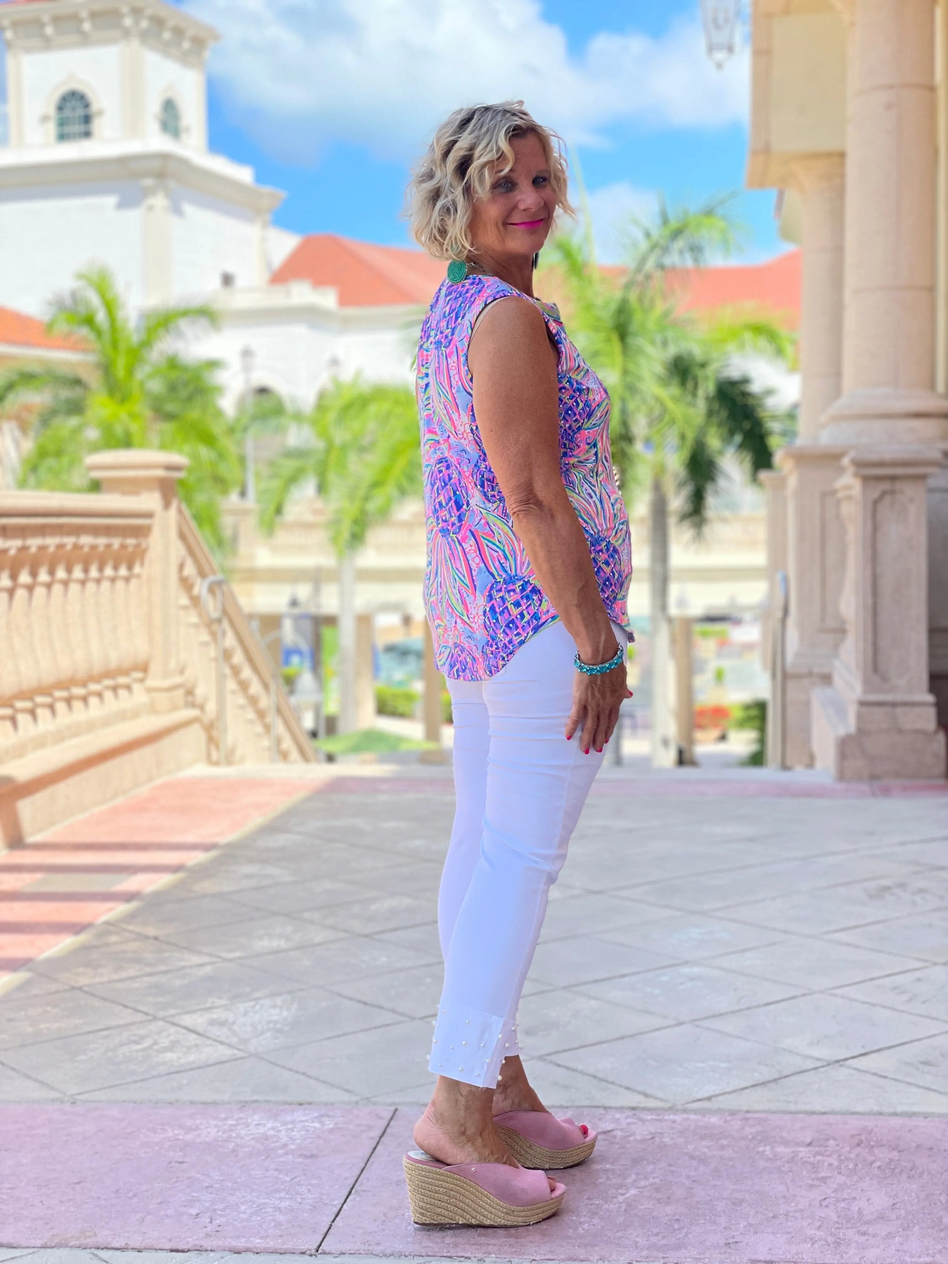 PINK PINEAPPLE DREAM SLEEVELESS V