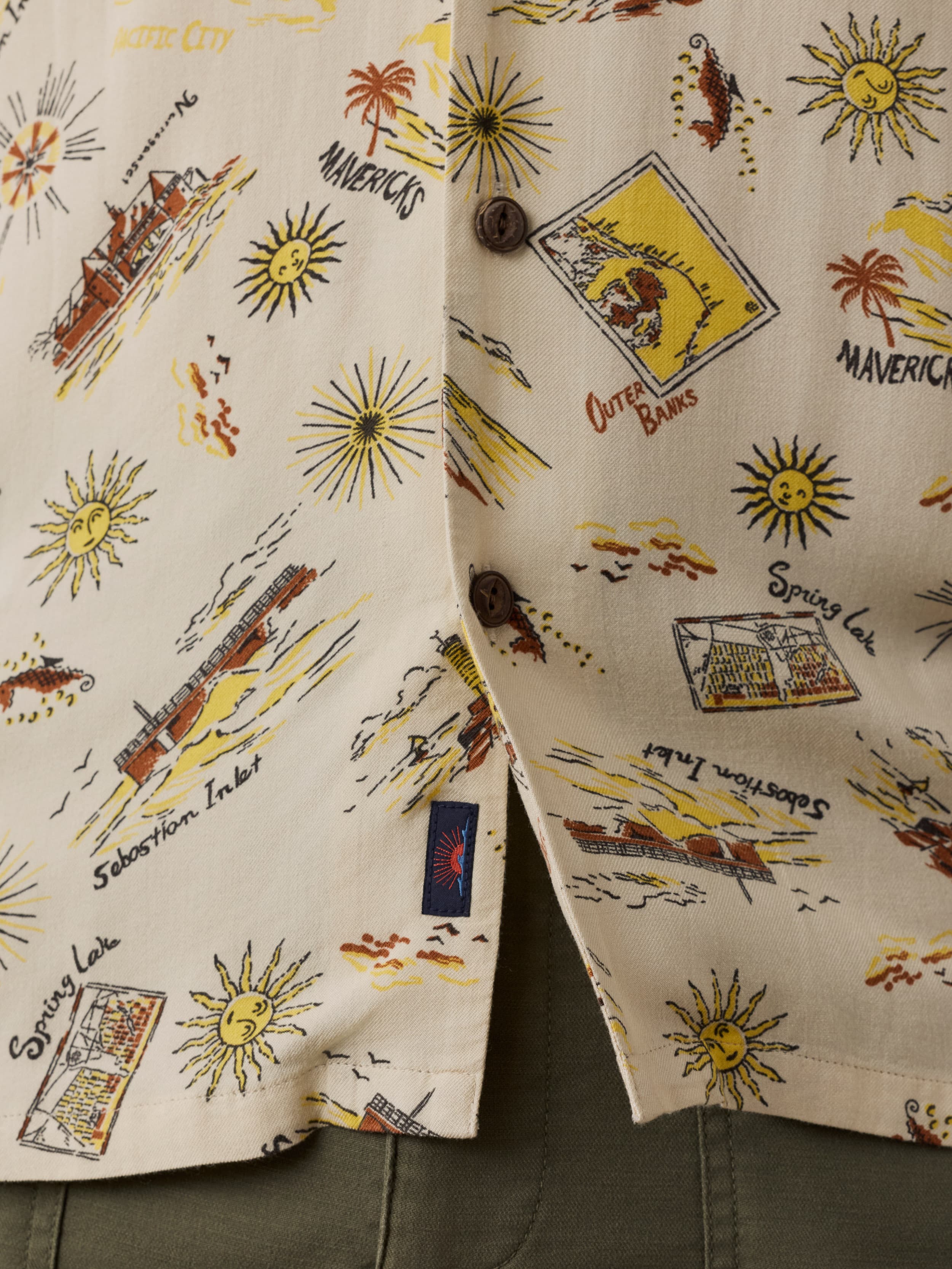 Short-Sleeve Kona Camp Shirt - Wave Breaks Scenic