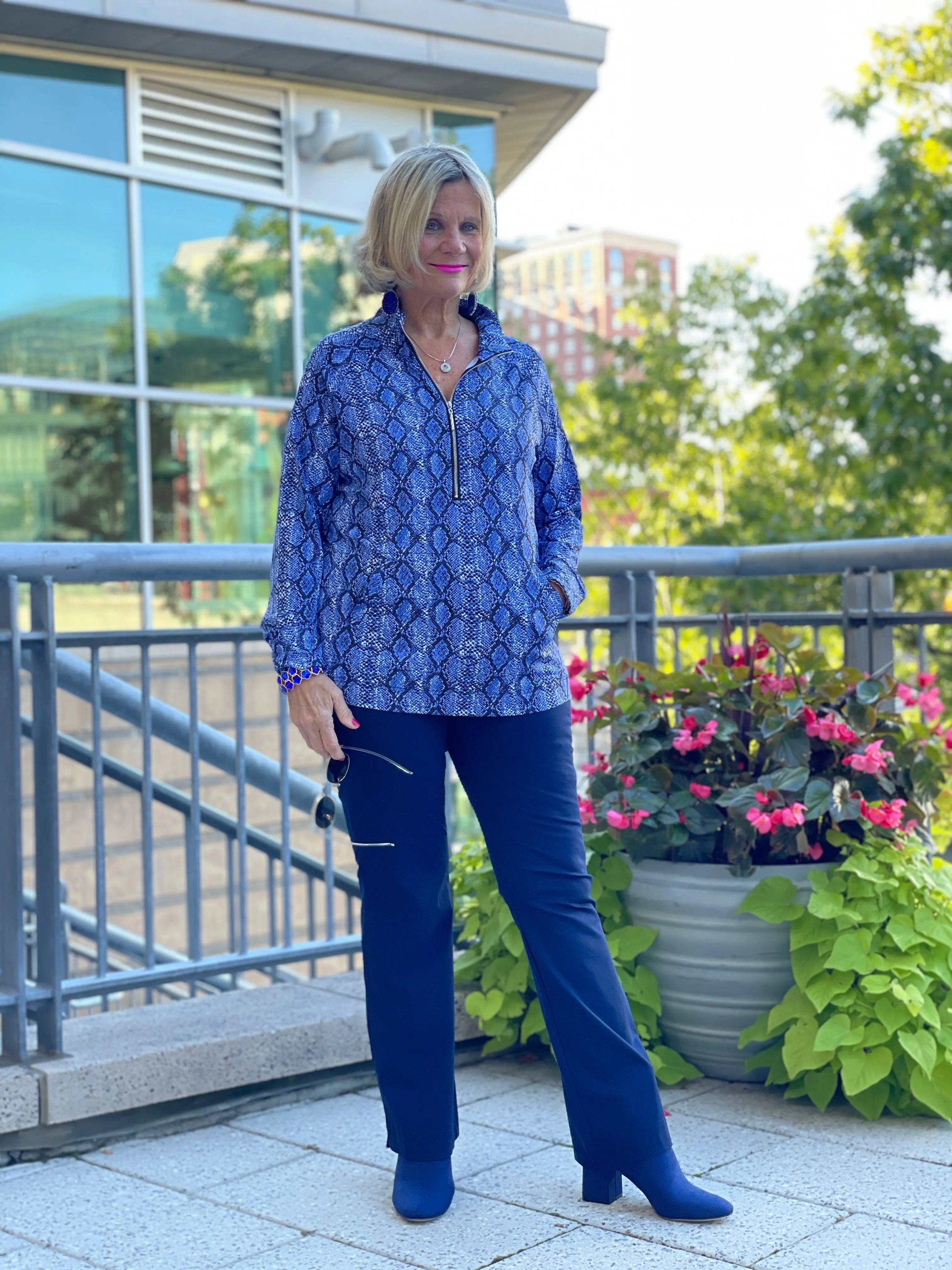 SAVANNA BLUE KANGAROO TOP