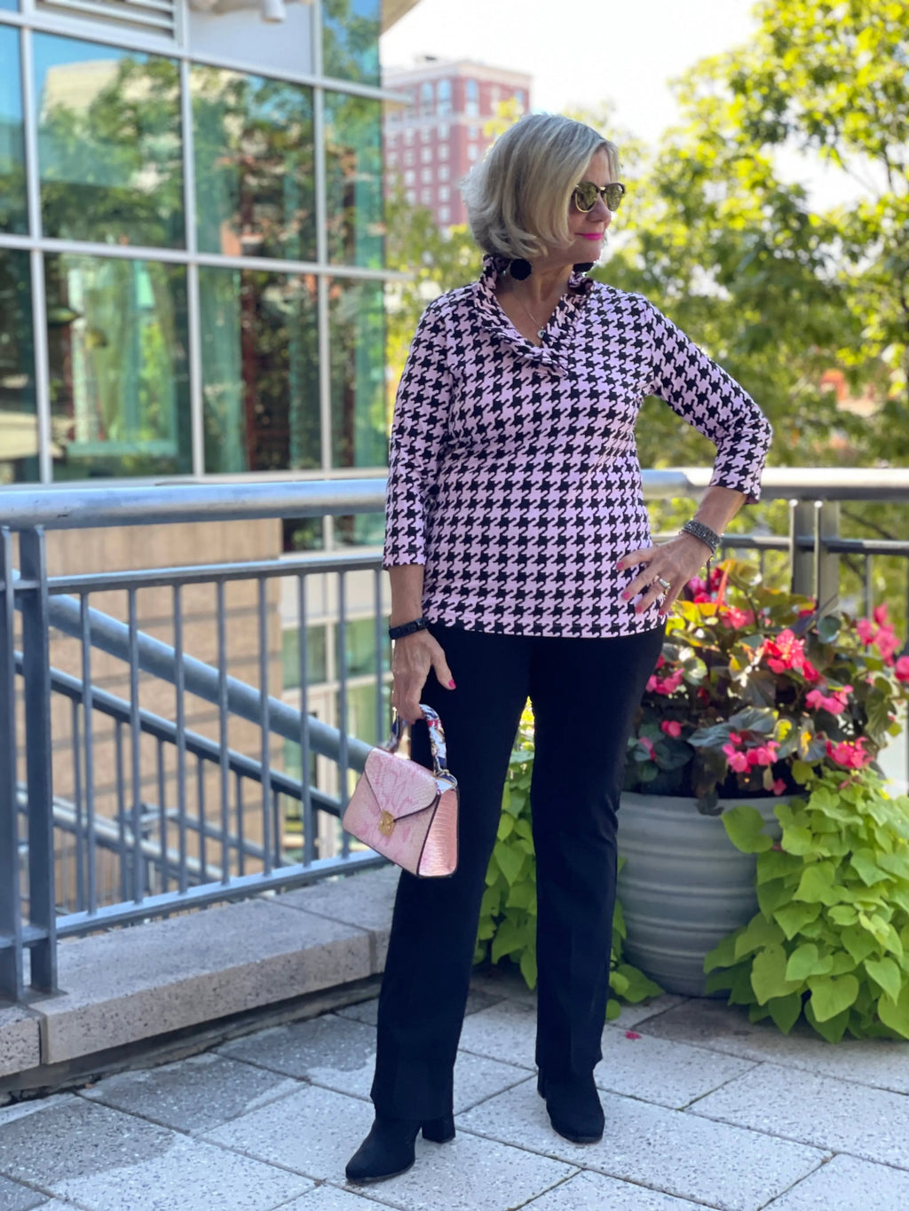 PINK HOUNDSTOOTH RUFFLE