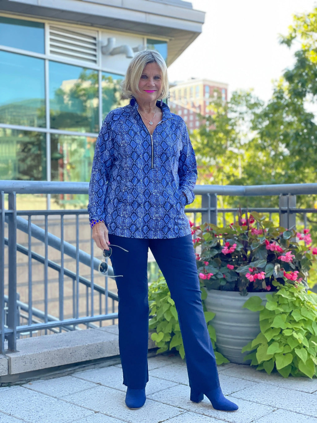 SAVANNA BLUE KANGAROO TOP