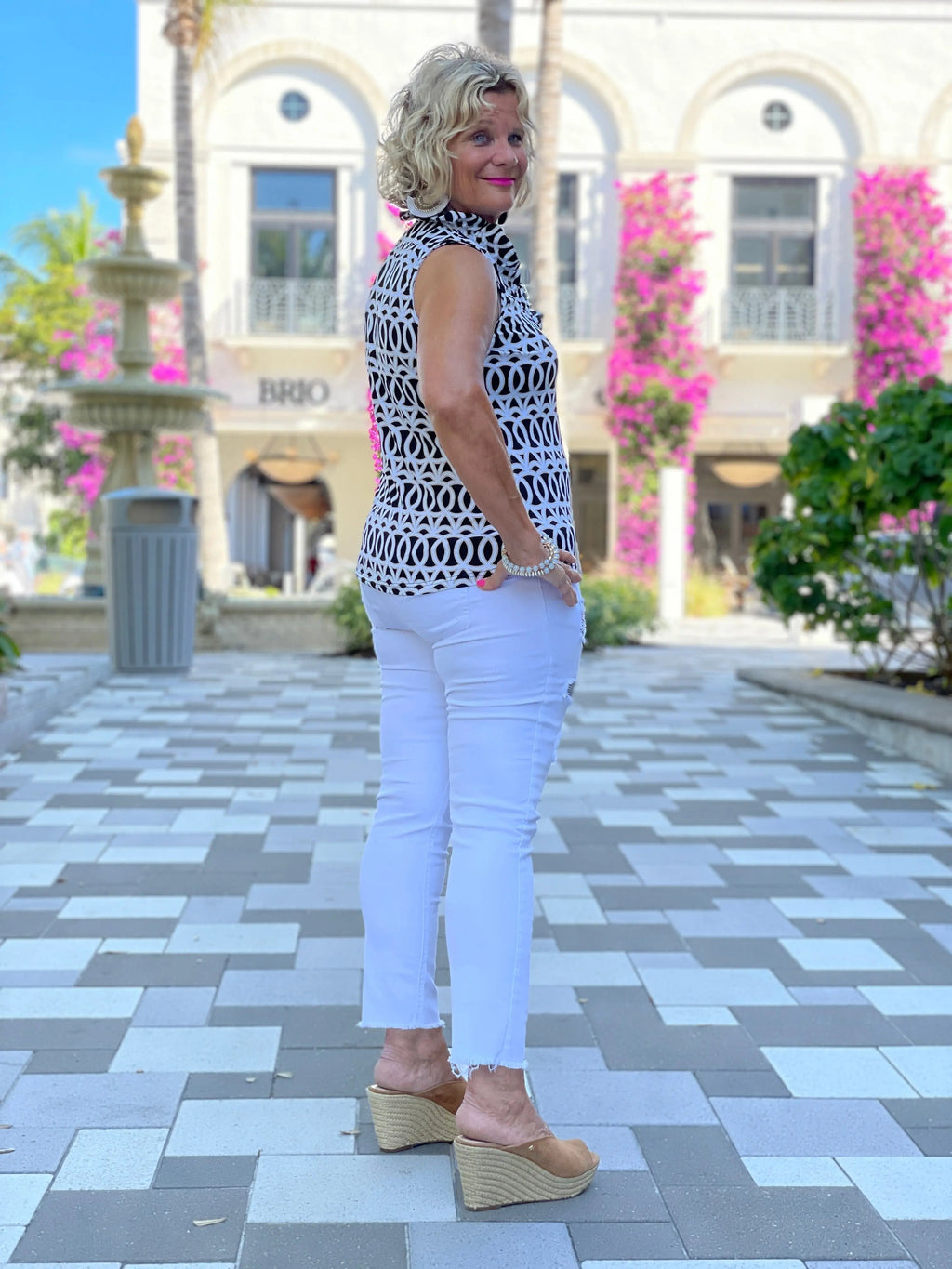 SANDBAR SLEEVELESS RUFFLE TOP