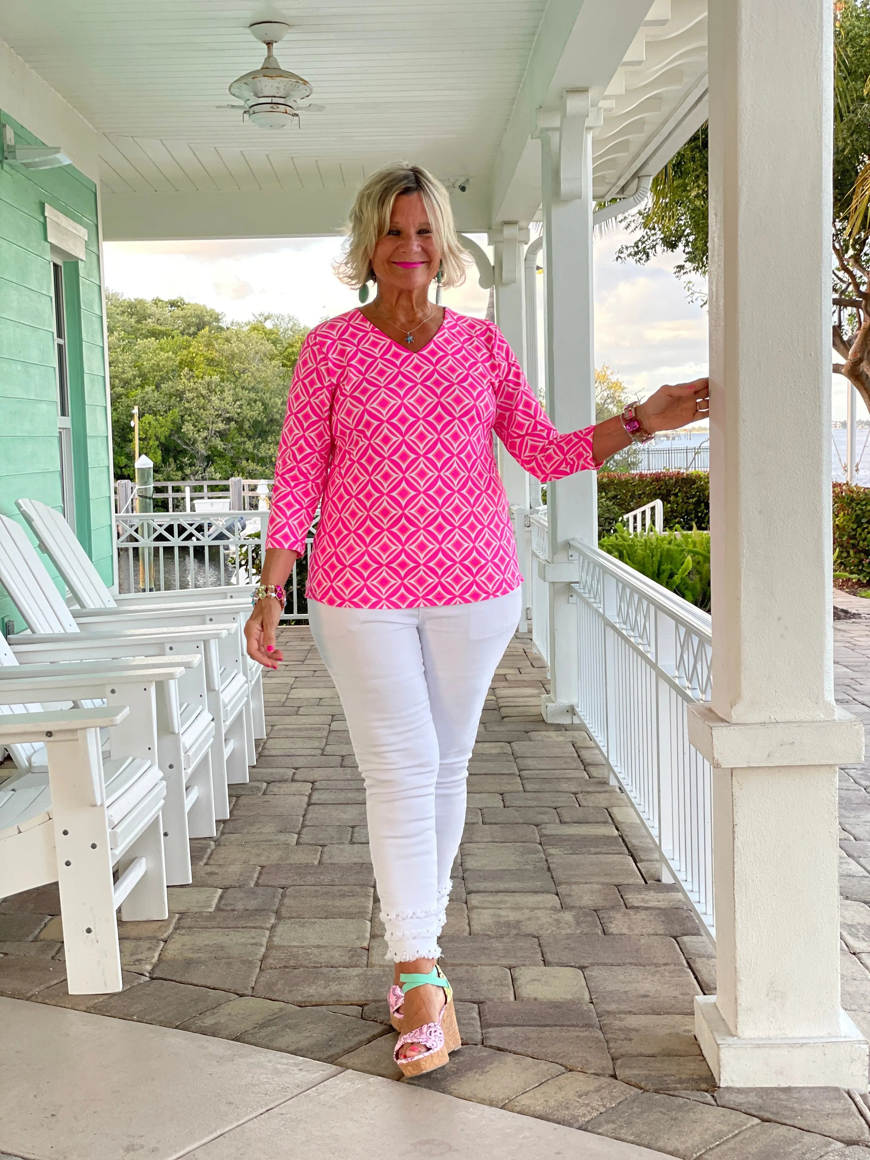 PINK DIAMONDS V NECK