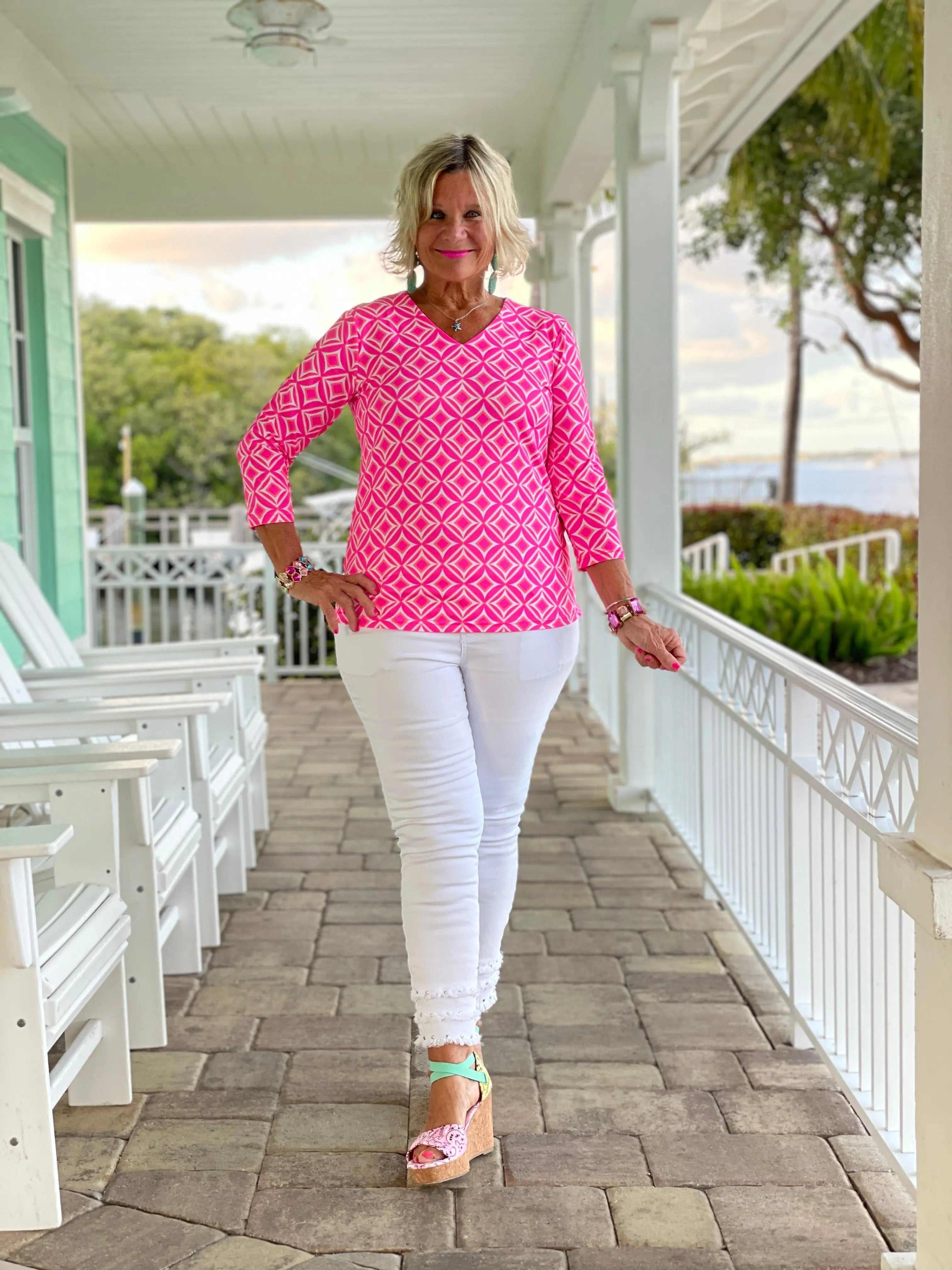 PINK DIAMONDS V NECK